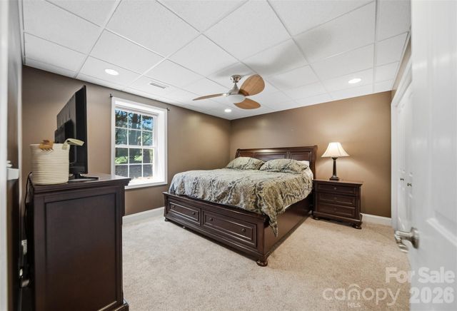 3315 47th Avenue Place NE, Hickory, NC 28601