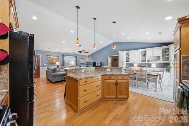 3315 47th Avenue Place NE, Hickory, NC 28601