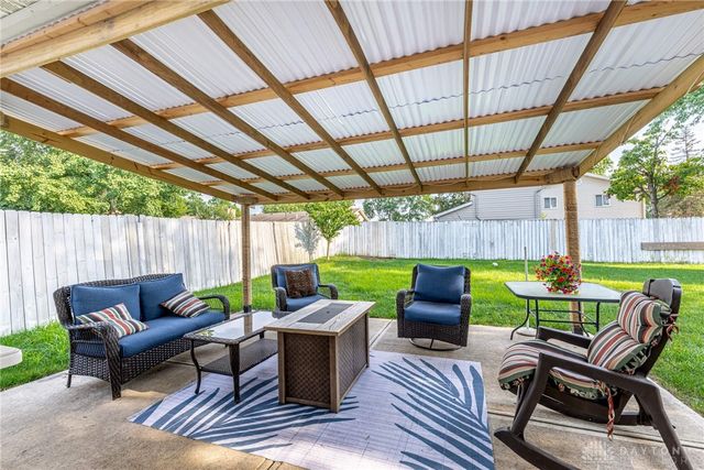 328 Pearhill Drive, West Carrollton, OH 45449