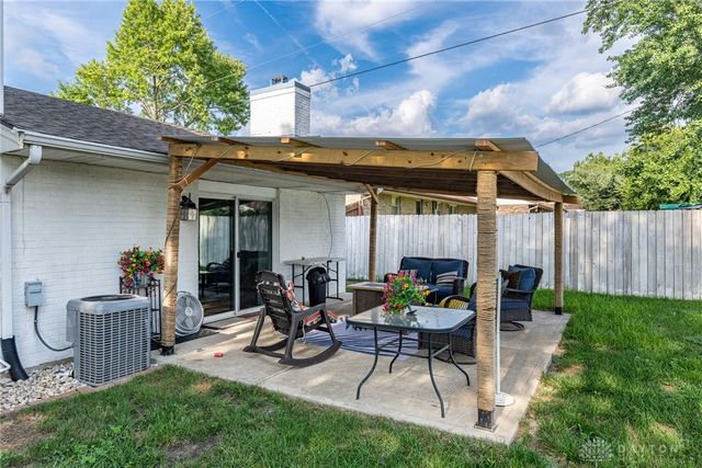 328 Pearhill Drive, West Carrollton, OH 45449