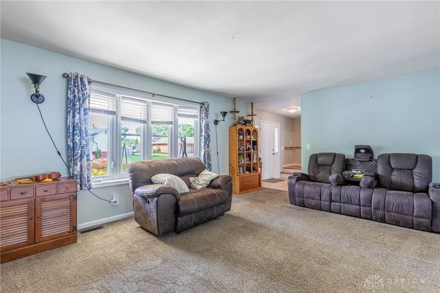 328 Pearhill Drive, West Carrollton, OH 45449