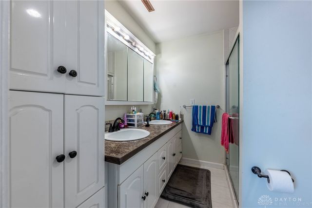 328 Pearhill Drive, West Carrollton, OH 45449
