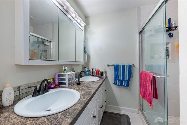328 Pearhill Drive, West Carrollton, OH 45449