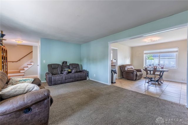 328 Pearhill Drive, West Carrollton, OH 45449