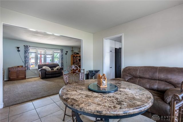 328 Pearhill Drive, West Carrollton, OH 45449