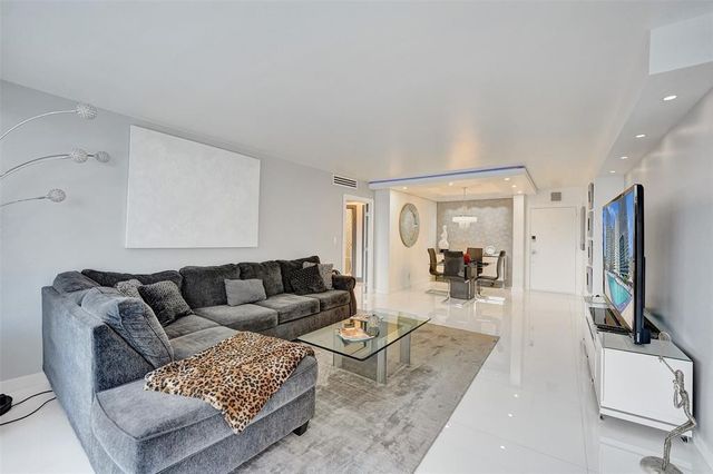 2030 S OCEAN Drive 510, Hallandale Beach, FL 33009