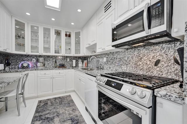 2030 S OCEAN Drive 510, Hallandale Beach, FL 33009