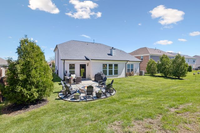 1686 Lantana Dr, Spring Hill, TN 37174