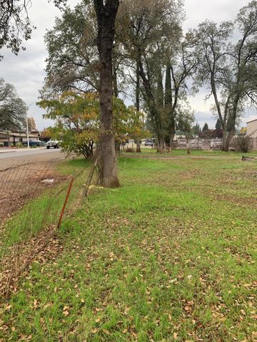 3051 Leonard Street, Redding, CA 96002