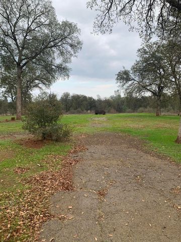 3051 Leonard Street, Redding, CA 96002