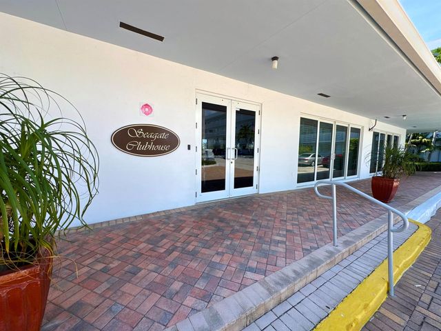 2016 S Federal Highway 404, Boynton Beach, FL 33435
