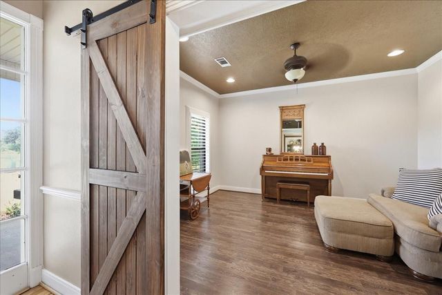 6411 N Fm 565 Road, Baytown, TX 77523