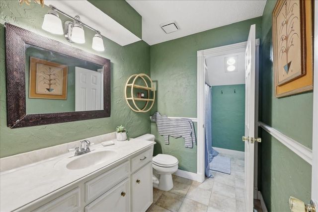 6411 N Fm 565 Road, Baytown, TX 77523