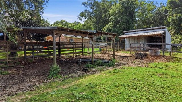 6411 N Fm 565 Road, Baytown, TX 77523