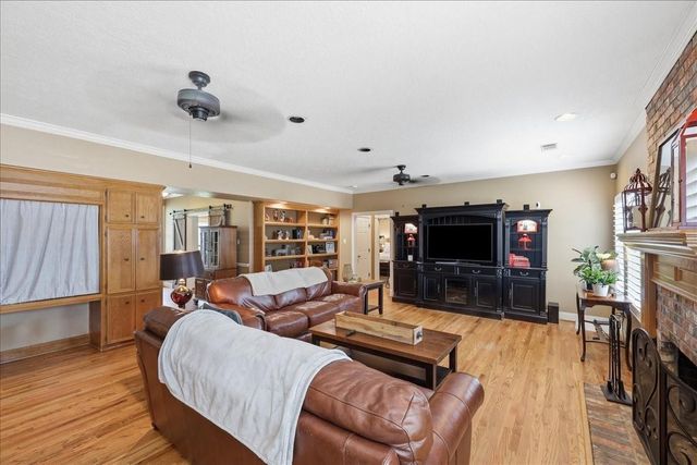 6411 N Fm 565 Road, Baytown, TX 77523