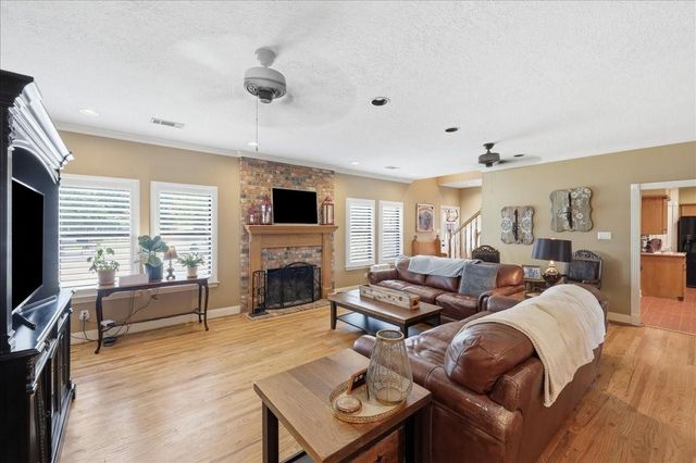 6411 N Fm 565 Road, Baytown, TX 77523