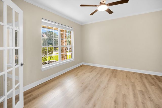 83 W Canyon Wren Circle, The Woodlands, TX 77389