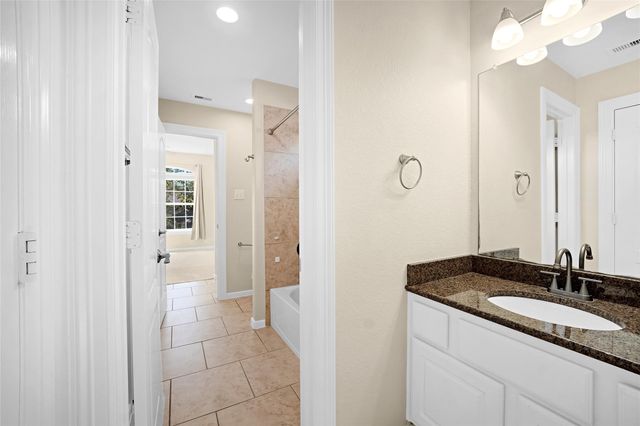 83 W Canyon Wren Circle, The Woodlands, TX 77389