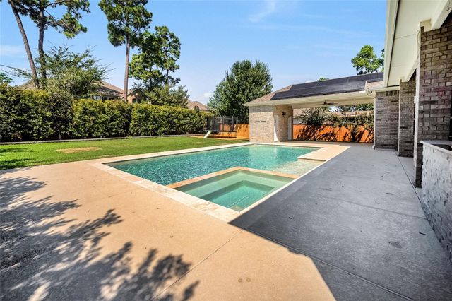 83 W Canyon Wren Circle, The Woodlands, TX 77389