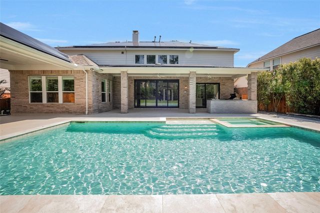 83 W Canyon Wren Circle, The Woodlands, TX 77389