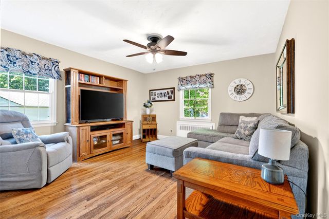 10 N Edsall Avenue, Nanuet, NY 10954