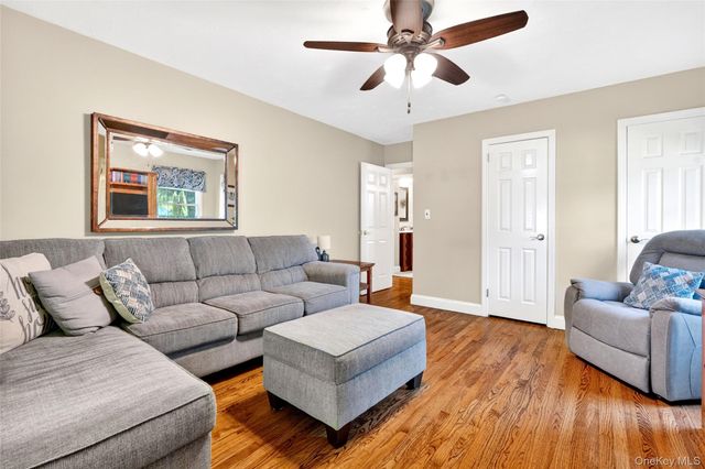 10 N Edsall Avenue, Nanuet, NY 10954
