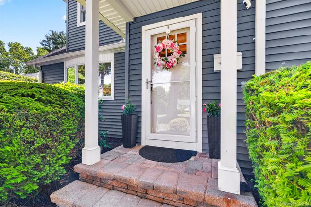 10 N Edsall Avenue, Nanuet, NY 10954