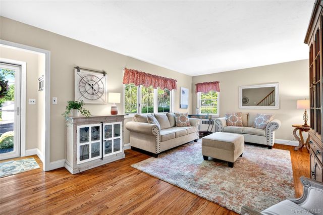 10 N Edsall Avenue, Nanuet, NY 10954