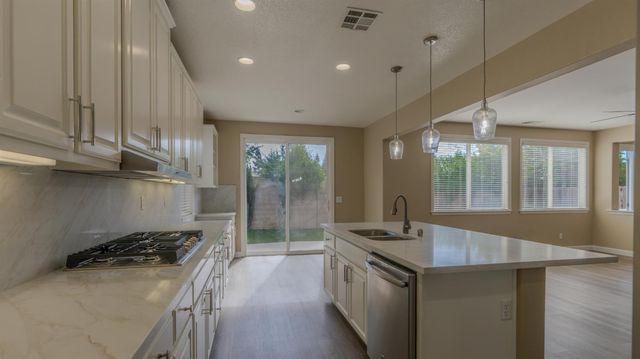 4212 Gabriel Way, Modesto, CA 95356
