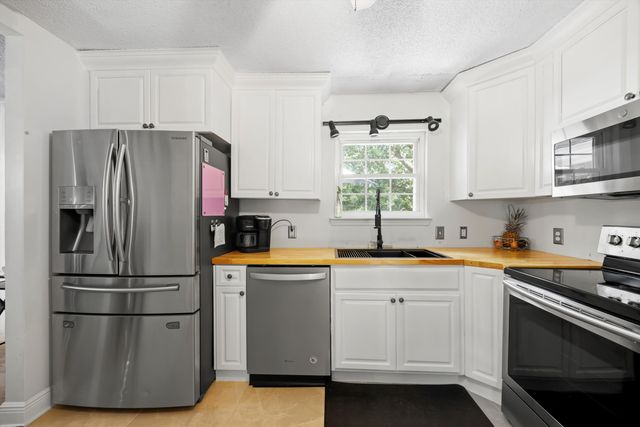 8410 Smoketree Circle, Ooltewah, TN 37363