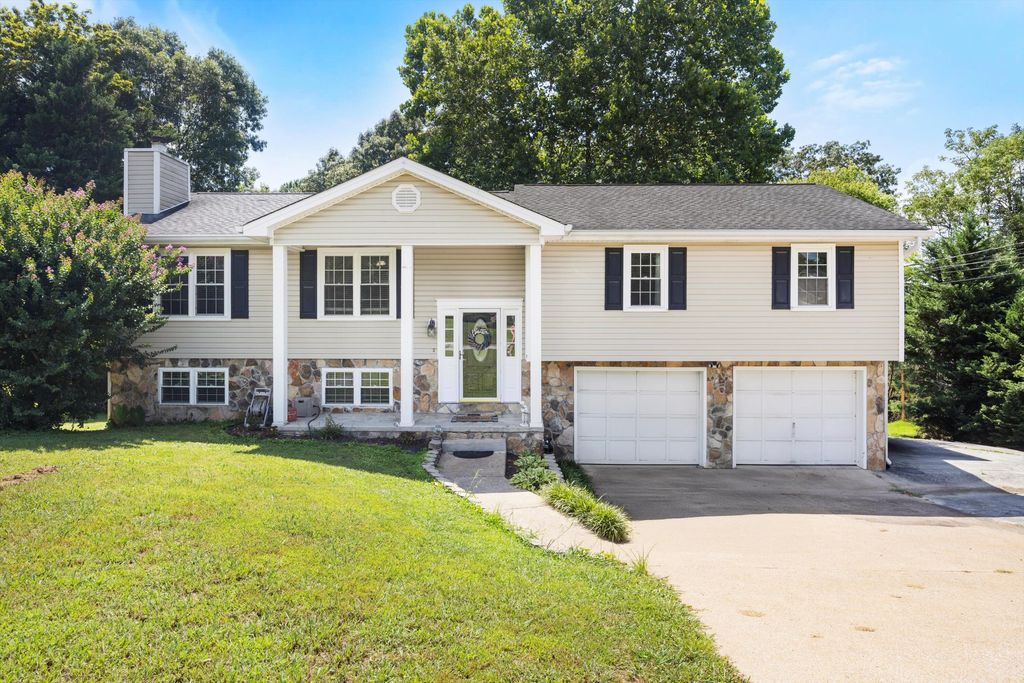 8410 Smoketree Circle, Ooltewah, TN 37363