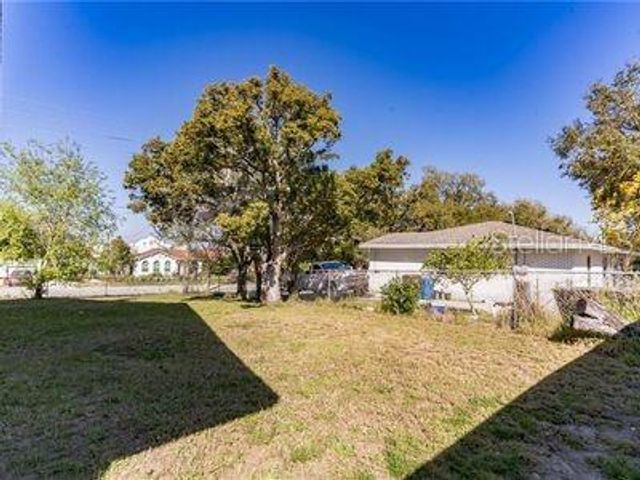 231 S 1ST STREET, Haines City, FL 33844