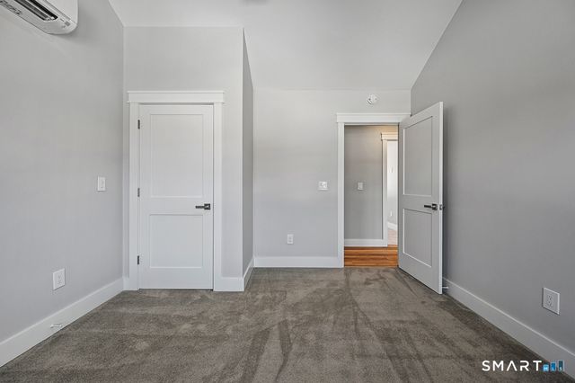 121 New Road, Thompson, CT 06277