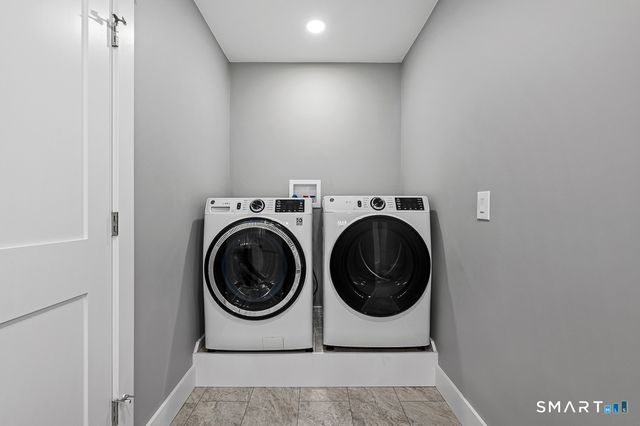 121 New Road, Thompson, CT 06277