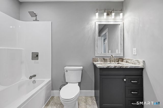 121 New Road, Thompson, CT 06277