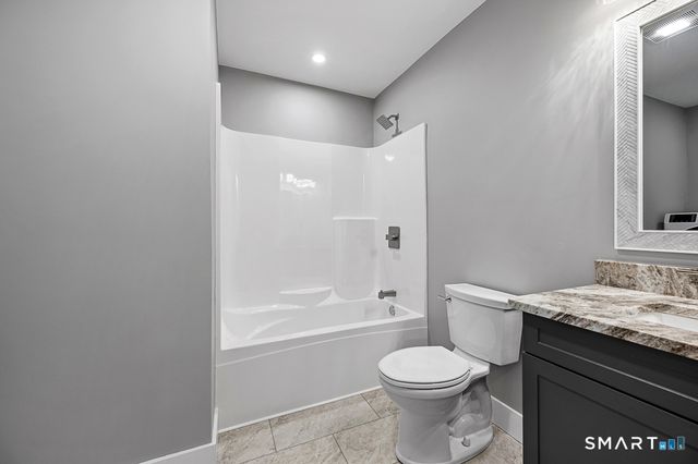 121 New Road, Thompson, CT 06277