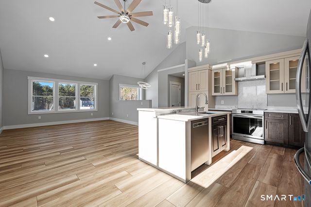 121 New Road, Thompson, CT 06277