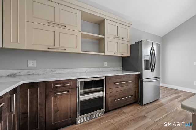 121 New Road, Thompson, CT 06277