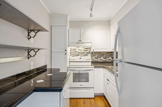 201 Acklen Park Dr Apt 34, Nashville, TN 37203