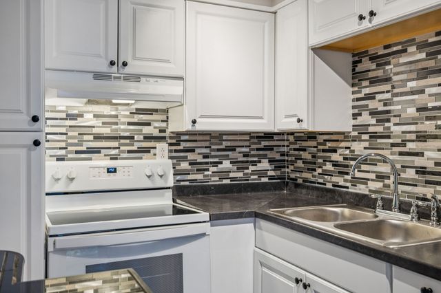 201 Acklen Park Dr Apt 34, Nashville, TN 37203