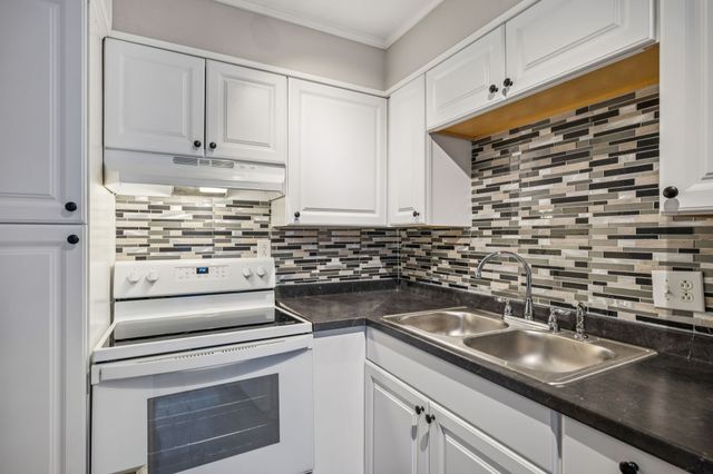 201 Acklen Park Dr Apt 34, Nashville, TN 37203