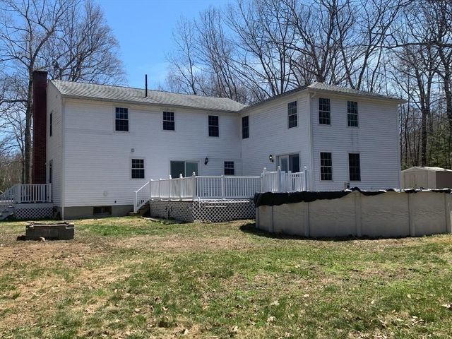 4 Laurel Street, Hubbardston, MA 01452