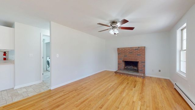 4 Laurel Street, Hubbardston, MA 01452