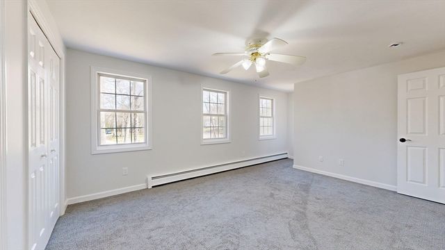 4 Laurel Street, Hubbardston, MA 01452