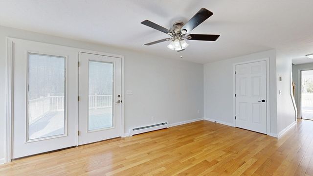 4 Laurel Street, Hubbardston, MA 01452