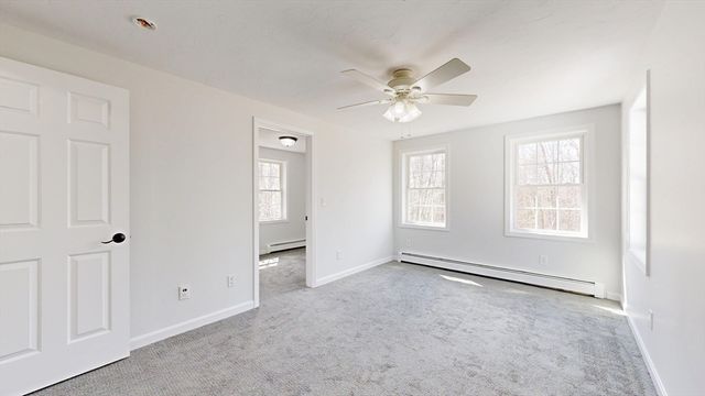 4 Laurel Street, Hubbardston, MA 01452