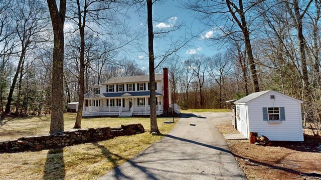 4 Laurel Street, Hubbardston, MA 01452