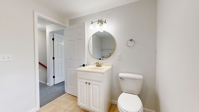4 Laurel Street, Hubbardston, MA 01452