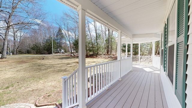 4 Laurel Street, Hubbardston, MA 01452
