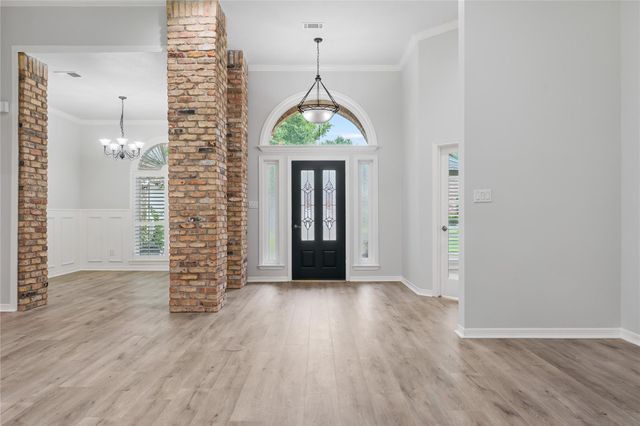 25818 Overlake Drive, Spring, TX 77380